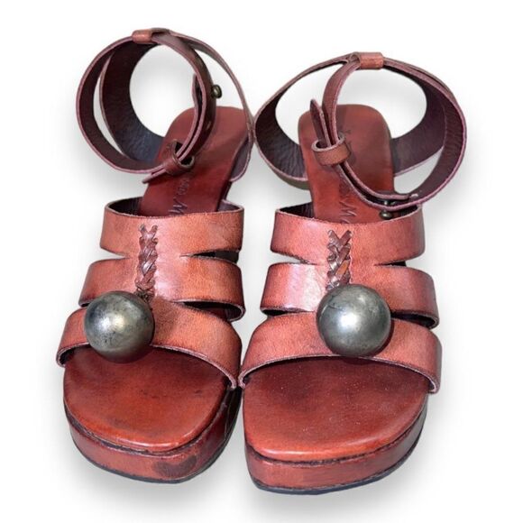 J. P. and Mattie Brown Leather Wedge Strappy Sandals Women's 6 - Picture 3 of 10